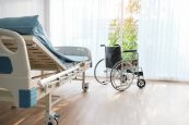 Best 15 Hospital Beds for Home Care